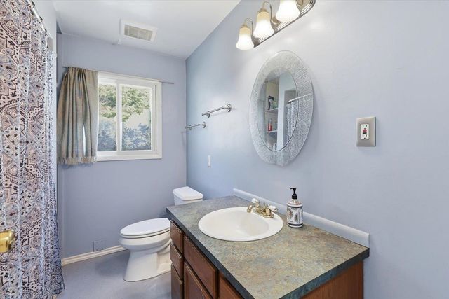 2541 Nicholson Rd, Elk, WA 99009