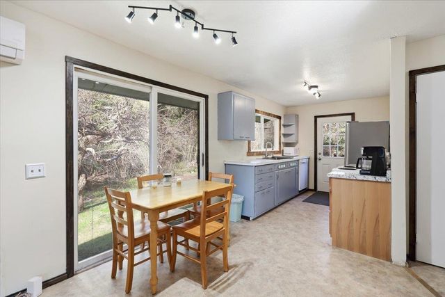 2541 Nicholson Rd, Elk, WA 99009
