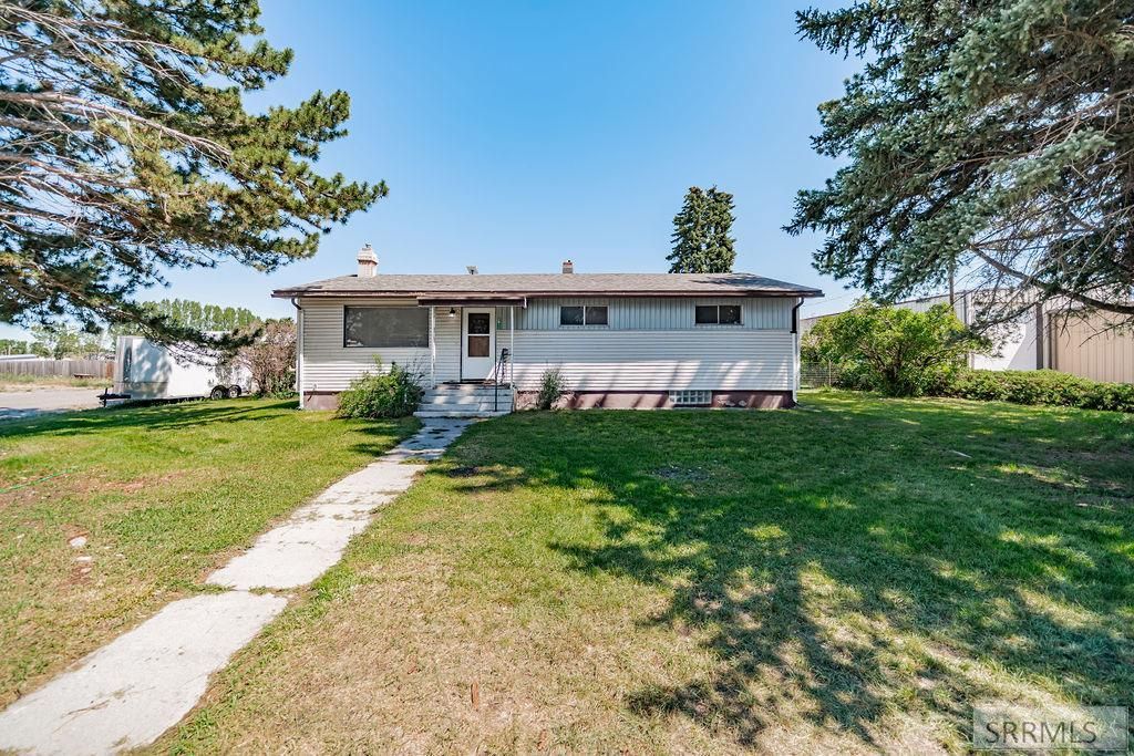 Image 1 of property listing at 3417 E 107 N, Idaho Falls, ID 83401