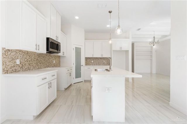 6004 N Gira Del Sol Street, Edinburg, TX 78542