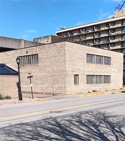 701 Fourth Avenue, New Kensington, PA 15068