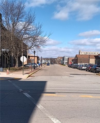 701 Fourth Avenue, New Kensington, PA 15068