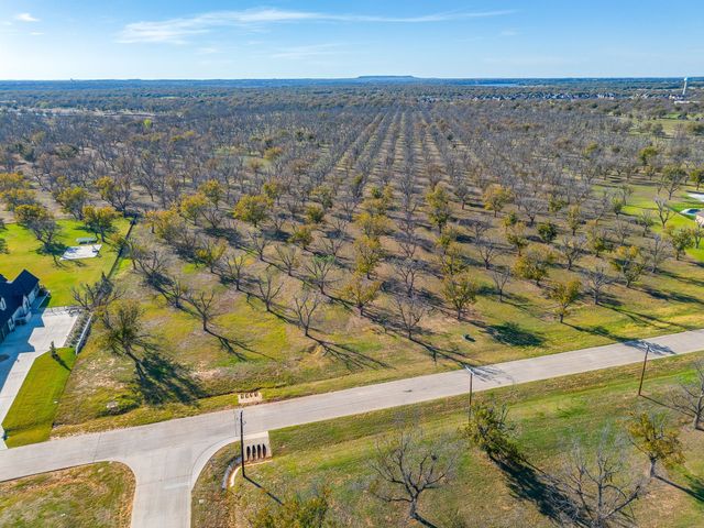 8313 W Landings Road, Granbury, TX 76049