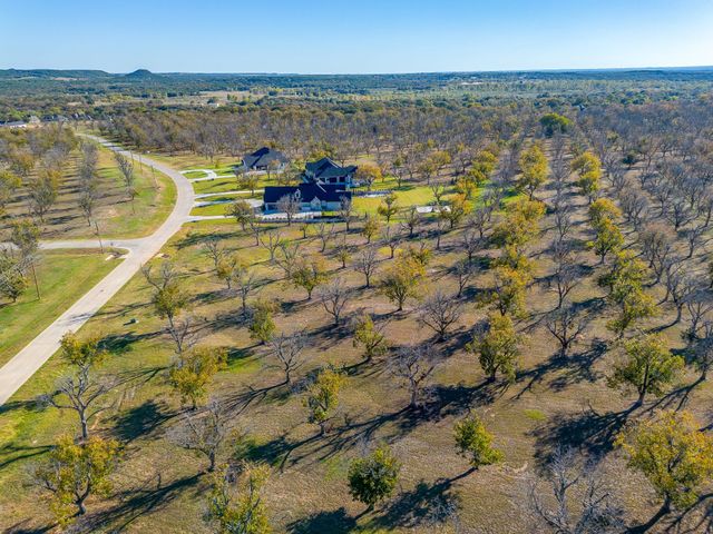 8313 W Landings Road, Granbury, TX 76049