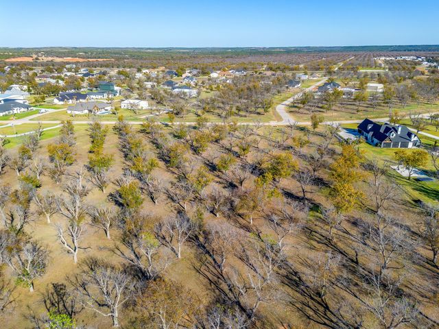 8313 W Landings Road, Granbury, TX 76049