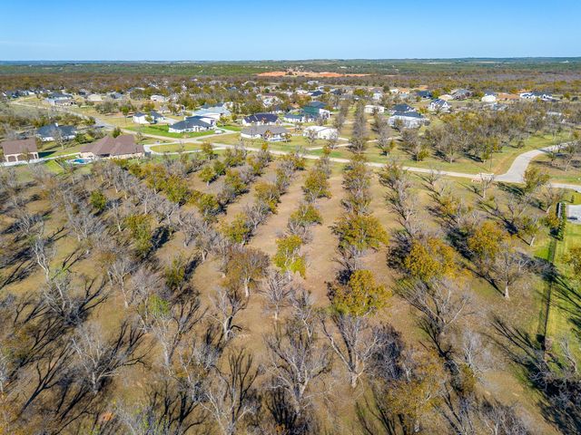 8313 W Landings Road, Granbury, TX 76049