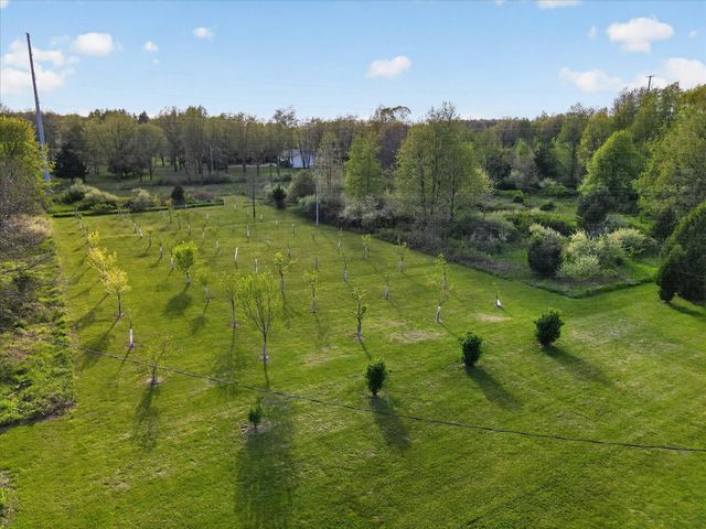 8627 D Drive S, Ceresco, MI 49033