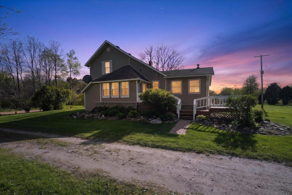 8627 D Drive S, Ceresco, MI 49033