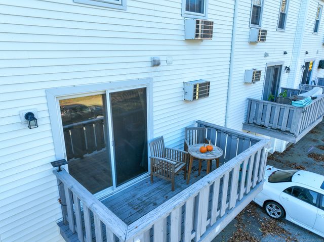 4 Lakeside Drive L, Ledyard, CT 06339