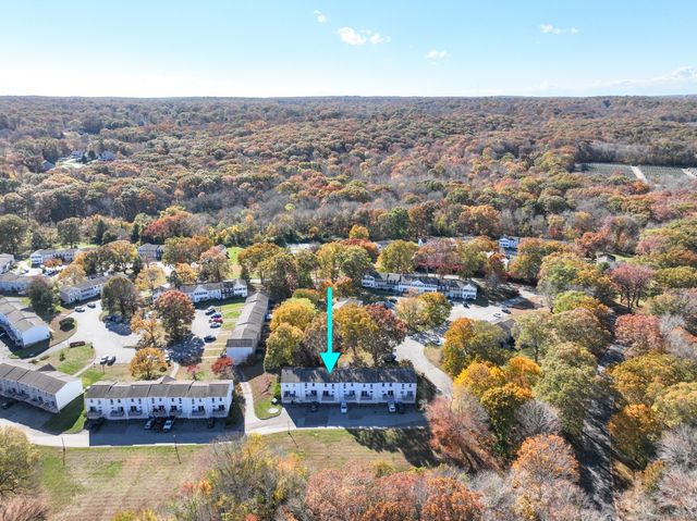 4 Lakeside Drive L, Ledyard, CT 06339