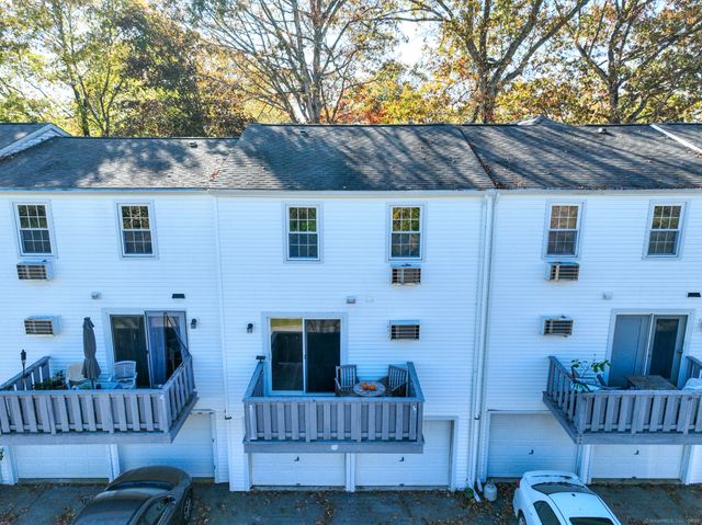 4 Lakeside Drive L, Ledyard, CT 06339