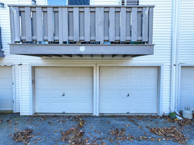 4 Lakeside Drive L, Ledyard, CT 06339