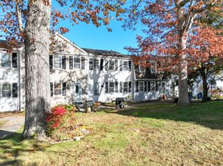 4 Lakeside Drive L, Ledyard, CT 06339
