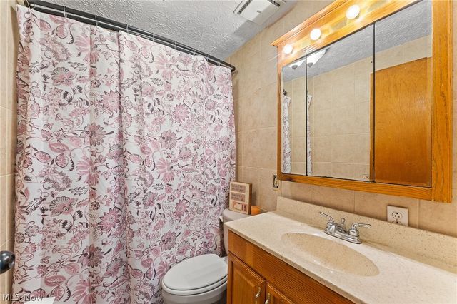 944 McDonald Avenue, Mcdonald, OH 44437