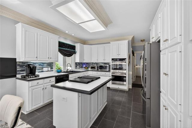 3007 County Clare Road, Greensboro, NC 27407