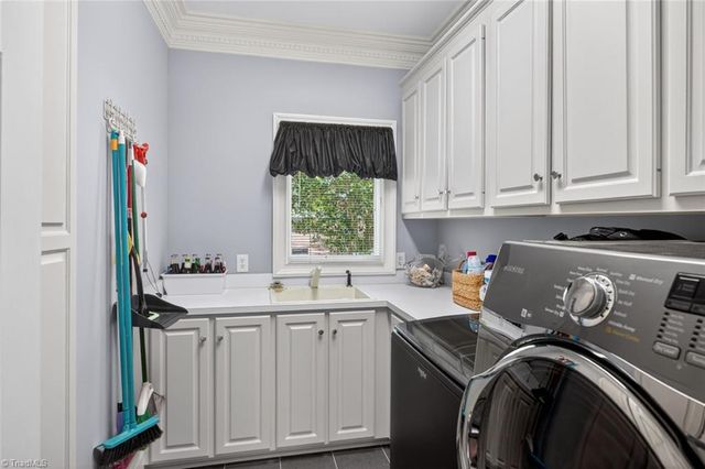 3007 County Clare Road, Greensboro, NC 27407