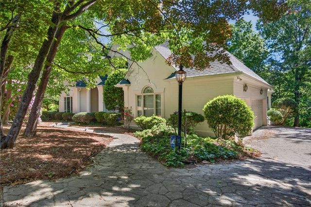 3007 County Clare Road, Greensboro, NC 27407