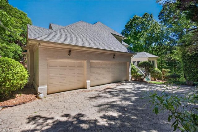 3007 County Clare Road, Greensboro, NC 27407