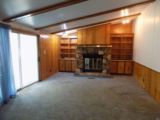 58613 County Road 105, Elkhart, IN 46517