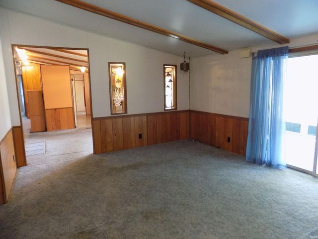 58613 County Road 105, Elkhart, IN 46517