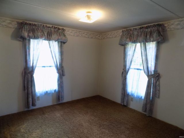 58613 County Road 105, Elkhart, IN 46517
