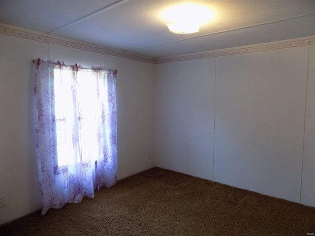 58613 County Road 105, Elkhart, IN 46517