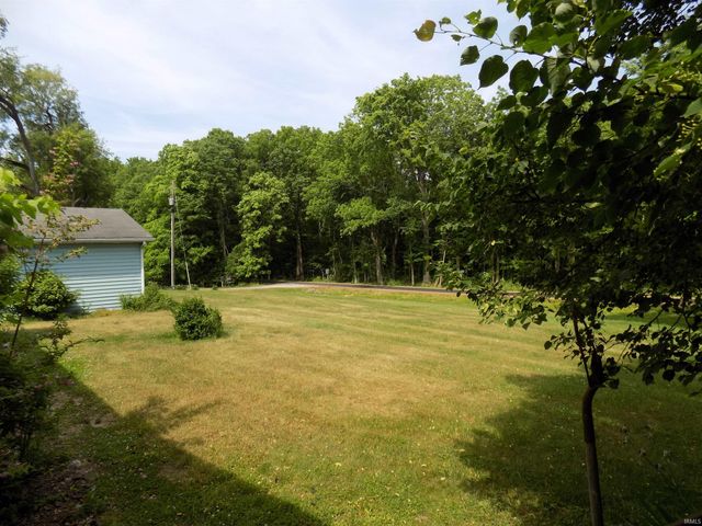 58613 County Road 105, Elkhart, IN 46517