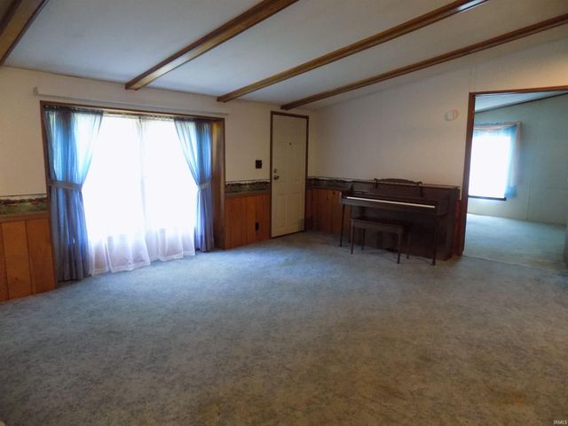 58613 County Road 105, Elkhart, IN 46517