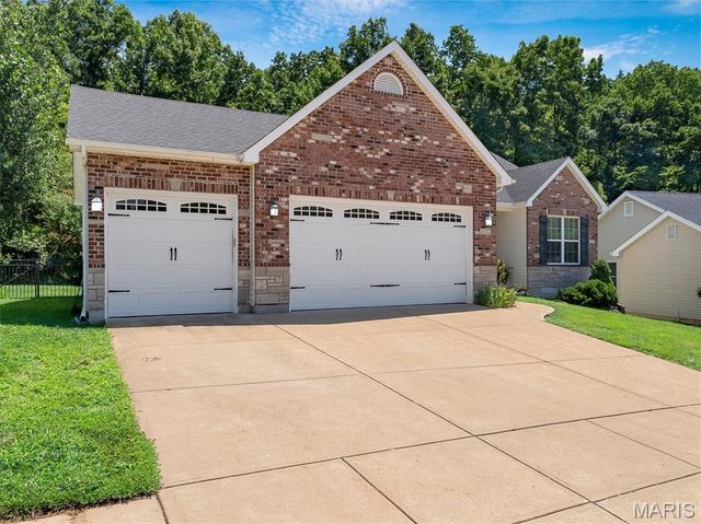 1132 Konert Valley Drive, Fenton, MO 63026
