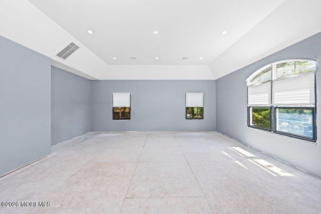101 Oxford Lane, Matawan, NJ 07747