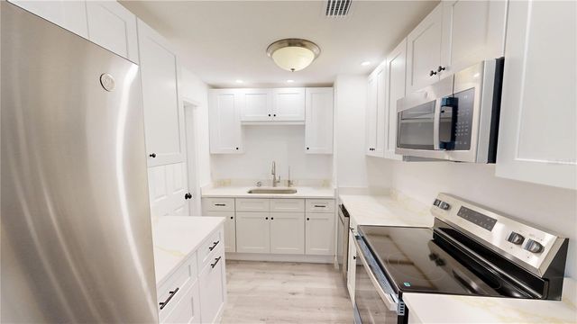 4421 GANDY CIRCLE, Tampa, FL 33616