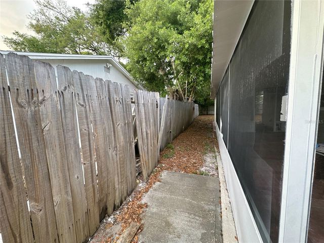 4421 GANDY CIRCLE, Tampa, FL 33616