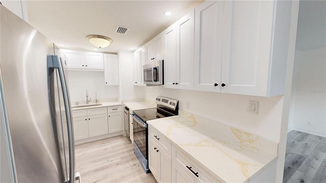 4421 GANDY CIRCLE, Tampa, FL 33616