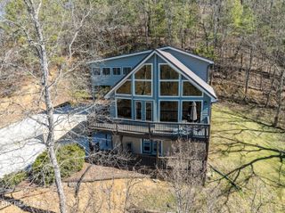 2201 Applewood Rd, Sevierville, TN 37862