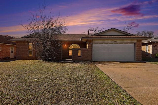 11209 Bel Air Place, Oklahoma City, OK 73120