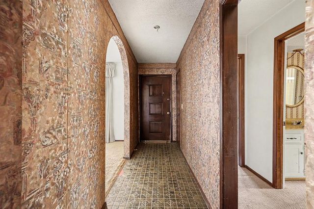 11209 Bel Air Place, Oklahoma City, OK 73120