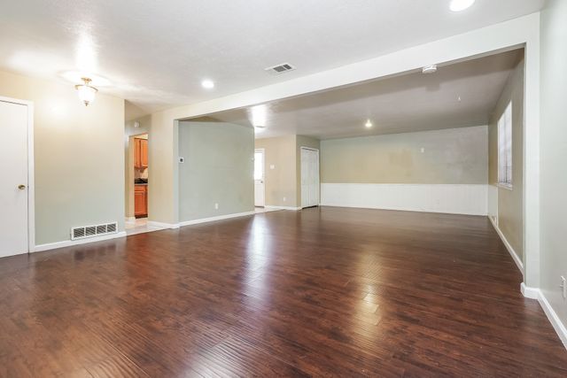 215 Oriole Boulevard, Duncanville, TX 75116