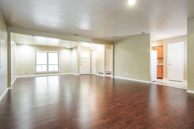 215 Oriole Boulevard, Duncanville, TX 75116