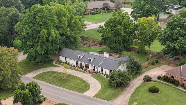 2599 S Skyline Drive, Springfield, MO 65804