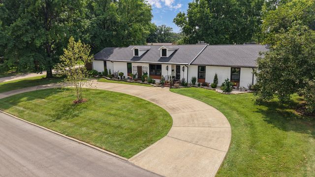 2599 S Skyline Drive, Springfield, MO 65804
