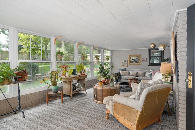 2599 S Skyline Drive, Springfield, MO 65804