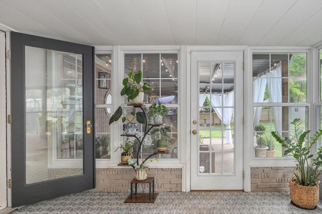 2599 S Skyline Drive, Springfield, MO 65804