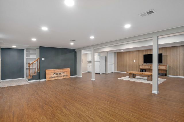 2599 S Skyline Drive, Springfield, MO 65804