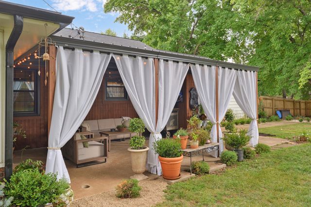 2599 S Skyline Drive, Springfield, MO 65804