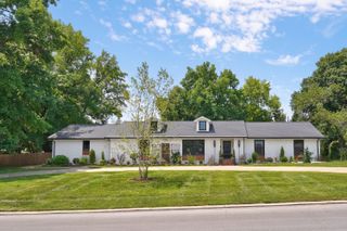 2599 S Skyline Drive, Springfield, MO 65804