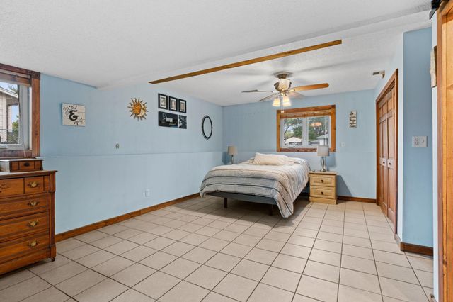 680 Hiawatha Avenue, Vadnais Heights, MN 55127
