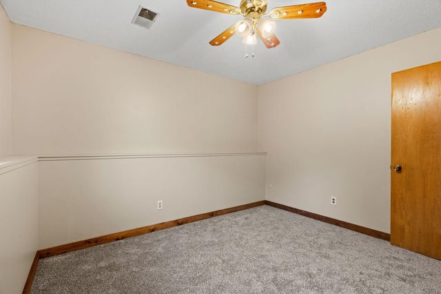 680 Hiawatha Avenue, Vadnais Heights, MN 55127
