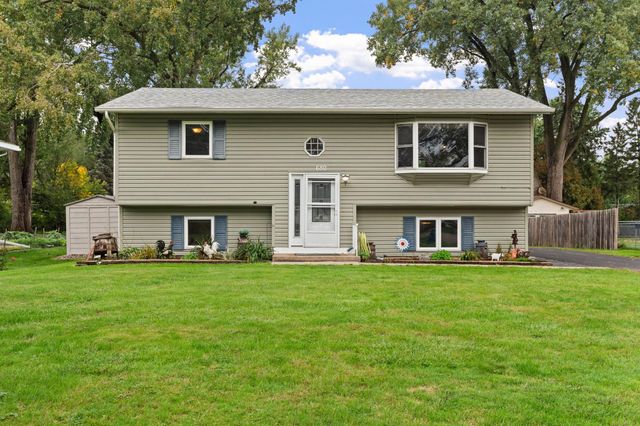 680 Hiawatha Avenue, Vadnais Heights, MN 55127
