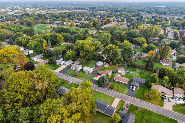 680 Hiawatha Avenue, Vadnais Heights, MN 55127