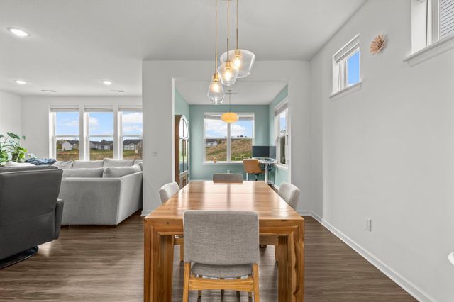 4711 Schilling Court, Woodbury, MN 55129